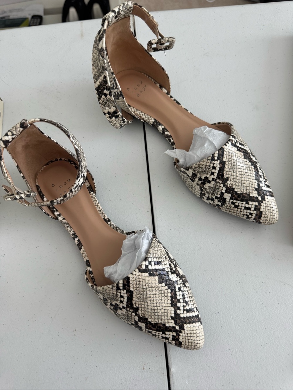 a new day Pointed Snake-Print Ankle Strap Flats - White/Black